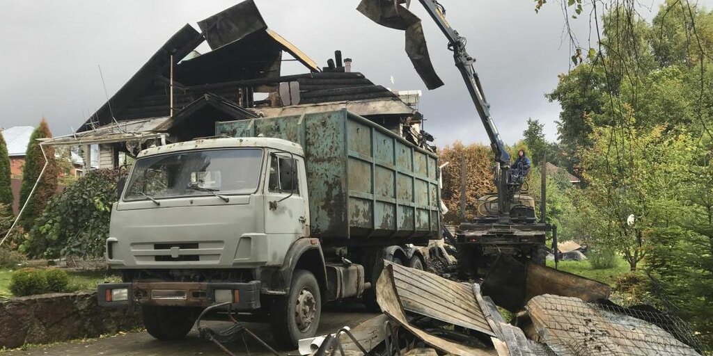 Вывоз мусора после пожара с утилизацией в Стерлитамаке в октябре