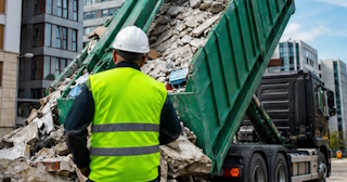 Вывоз строительного мусора в Стерлитамаке: услуги лицензированной компании — ПроМусор